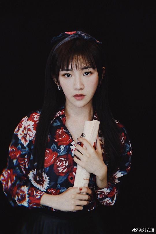 刘凌而 Anqi Liu