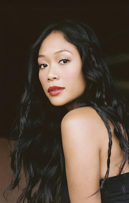 谢尔比·拉巴拉 Shelby Rabara