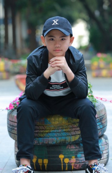 雷俊 Jun Lei