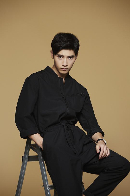 梁雪峰 Xuefeng Liang