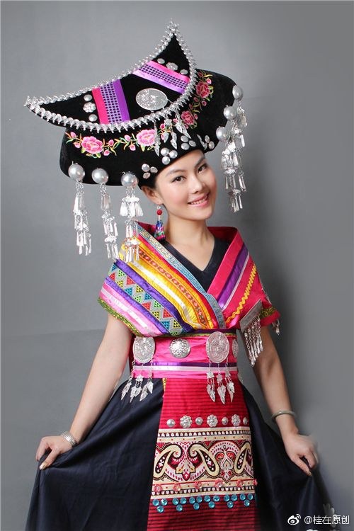 韦晴晴 Qingqing Wei