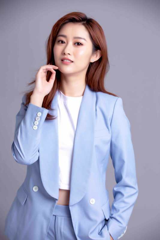 崔馨心 Xinxin Cui