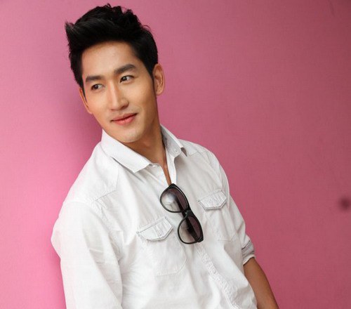 米提隆·班栓 Nitidon Pomsuwan