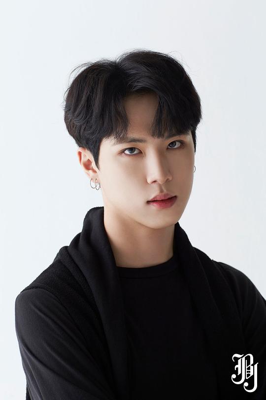 金东汉 Kim Dong-Han