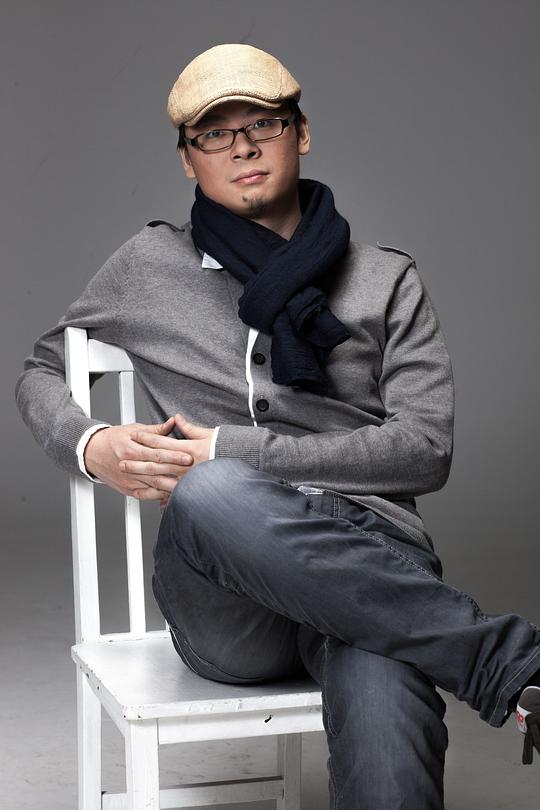 沈嵘 Rong Shen