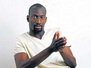 阿金·奥莫托索 Akin Omotoso