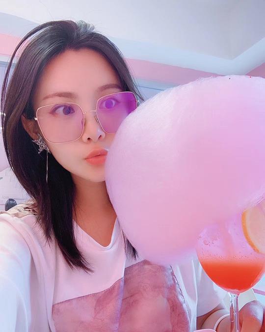 萧梓名 Kathy