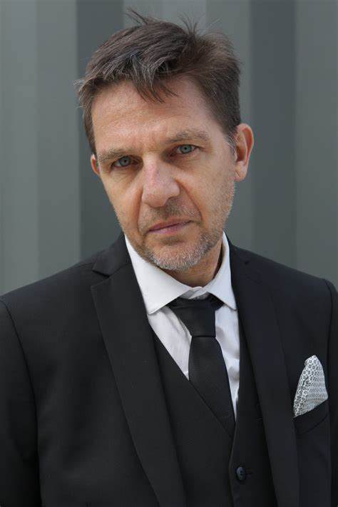 凯斯特·洛夫莱斯 Kester Lovelace