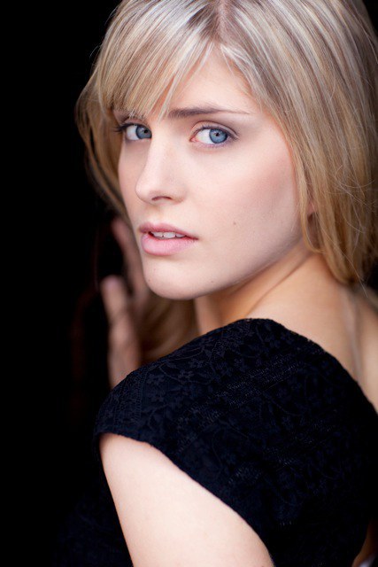 艾米·洛弗尔 Amy Ruffle