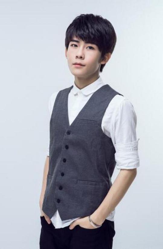 周阶 Jie Zhou