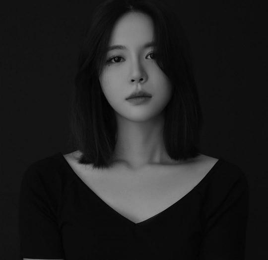 闵孝元 Min Hyo Won