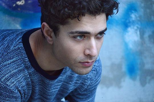 卢卡·艾瓦伦内 Luca Avallone