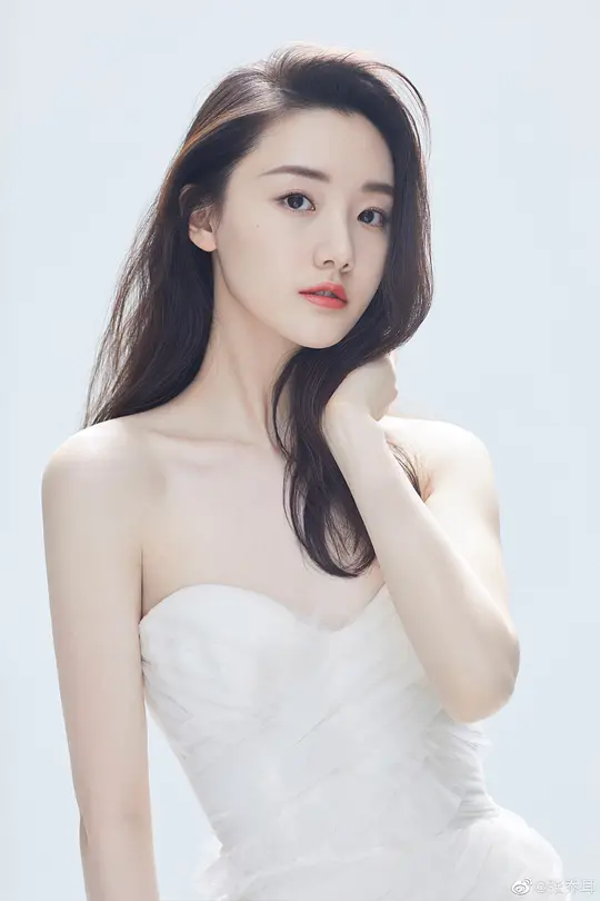 张乔耳 Qiaoer Zhang
