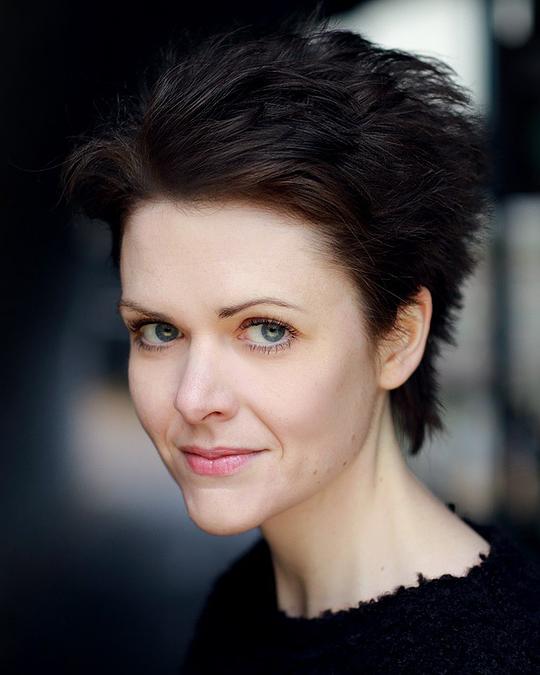 露·科菲尔德 Lu Corfield