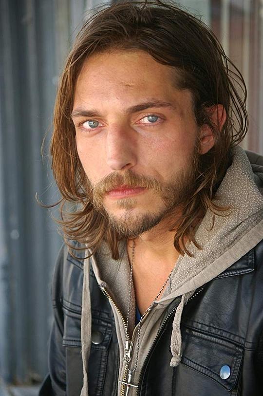 杰拉德·班肯斯 Jared Bankens