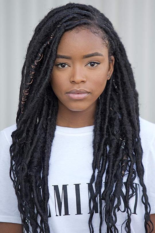 拉维·西蒙尼 Lovie Simone