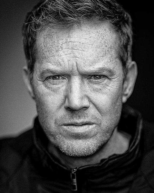 克里斯·希钦 Kris Hitchen