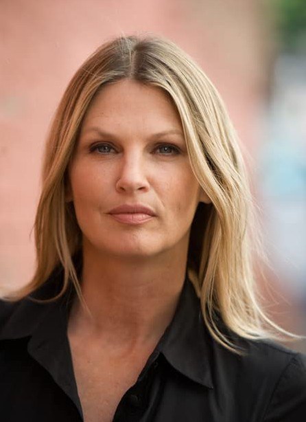 卡洛琳·巴克利 Caroline Barclay