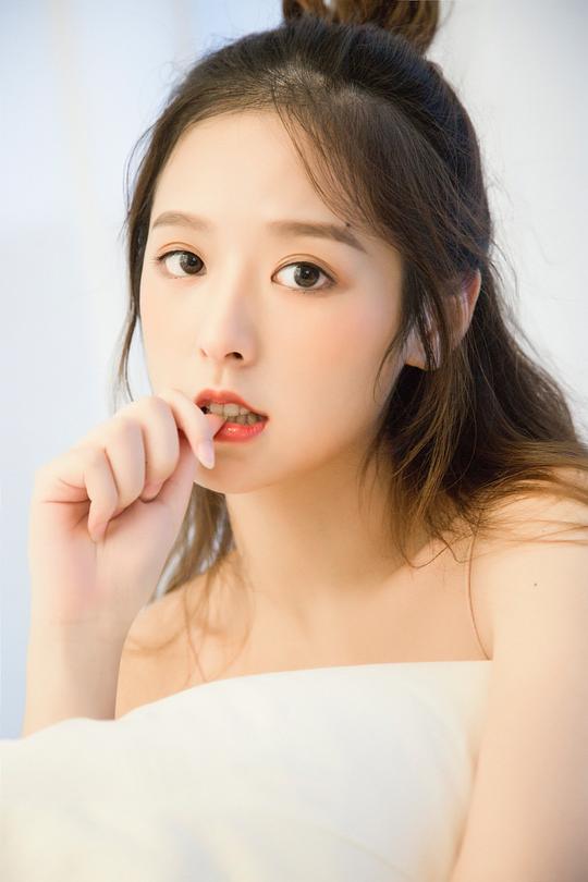 徐轸轸 Zhenzhen Xu