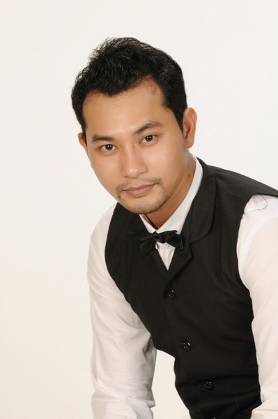 黄东 Huỳnh Đông
