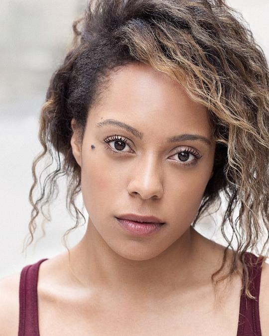 罗莎琳德·以利亚撒 Rosalind Eleazar