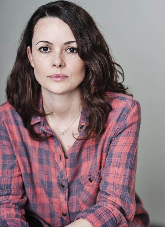 丽莎·迪凡芮 Lisa Diveney