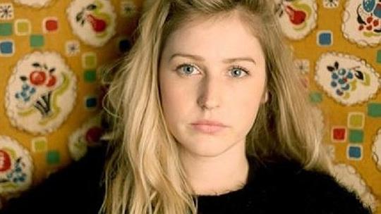 蕾娅·斯密特洛维兹 Ria Zmitrowicz