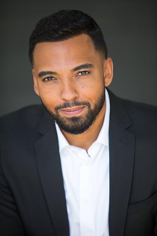 克里斯蒂安·凯耶斯 Christian Keyes
