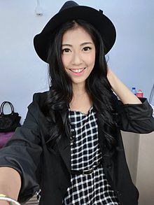 邝芷凡 Omi Kwong