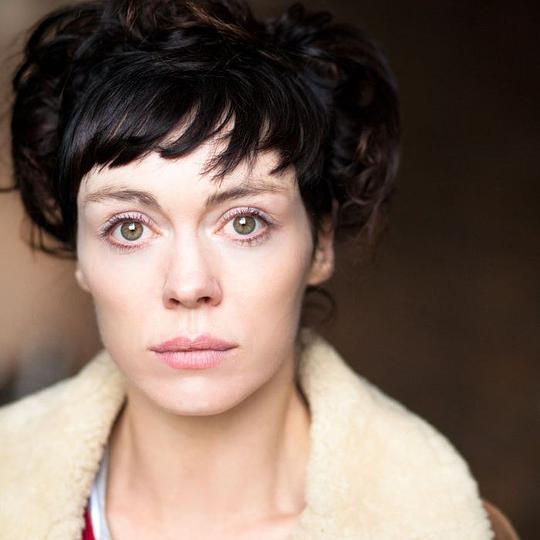 菲奥娜·奥肖内西 Fiona O'Shaughnessy