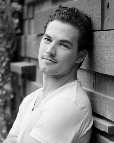嘉科莫·吉安尼欧缇 Giacomo Gianniotti