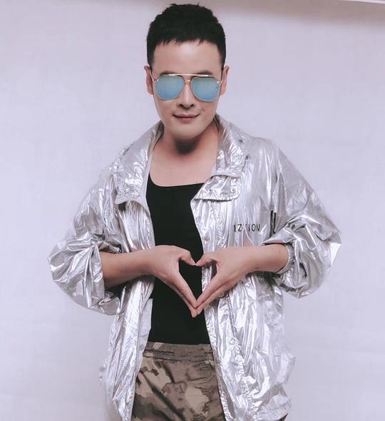 刘欣杰 Xinjie Liu