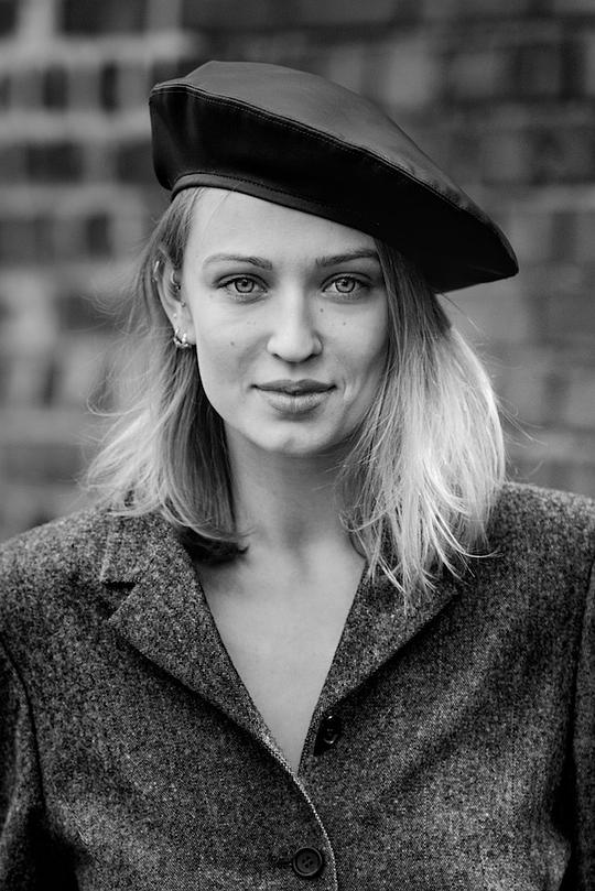 卡洛·考特 Caro Cult