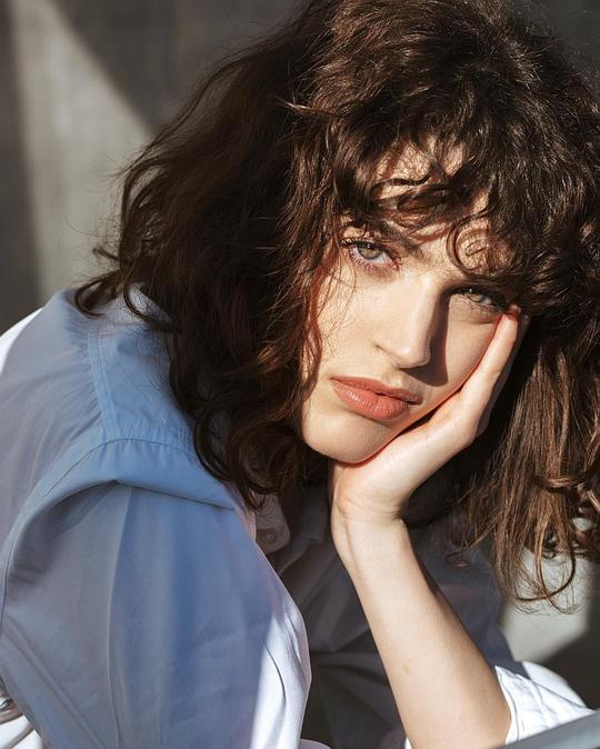 赖求华 Greta Ferro