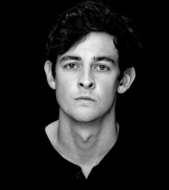 哈里森·斯通 Harrison Stone