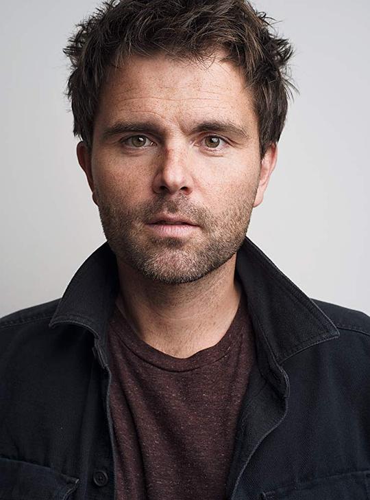 罗伊斯·克罗宁 Royce Cronin