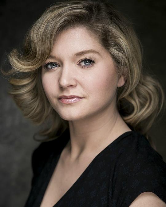 艾斯米·迈尔斯 Esmée Myers