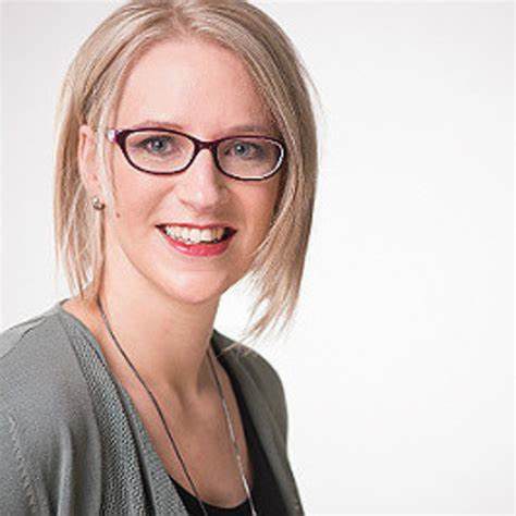 梅兰妮·斯特劳布 Melanie Straub