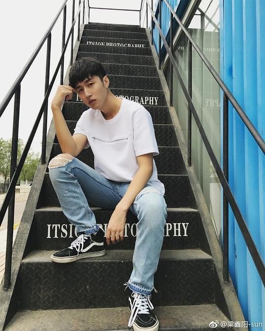梁鑫阳 Xinyang Liang