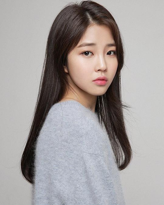 金艺恩 Ye-eun Kim