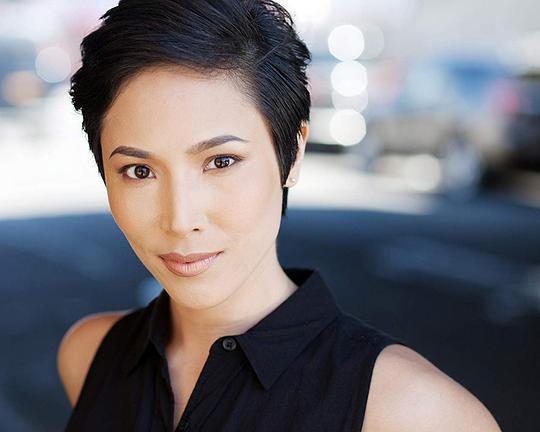 茱莉·塞尔达 Julee Cerda