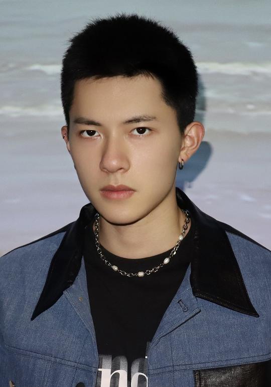 袁大森 Dasen Yuan