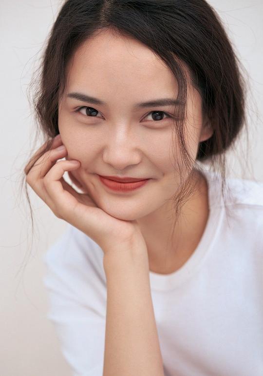李一娜 Yina Li