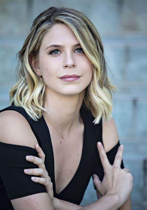 奥特姆·切克里斯 Autumn Chiklis