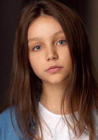 伊娃·舍甫琴科 Eva Shevchenko-Holovko