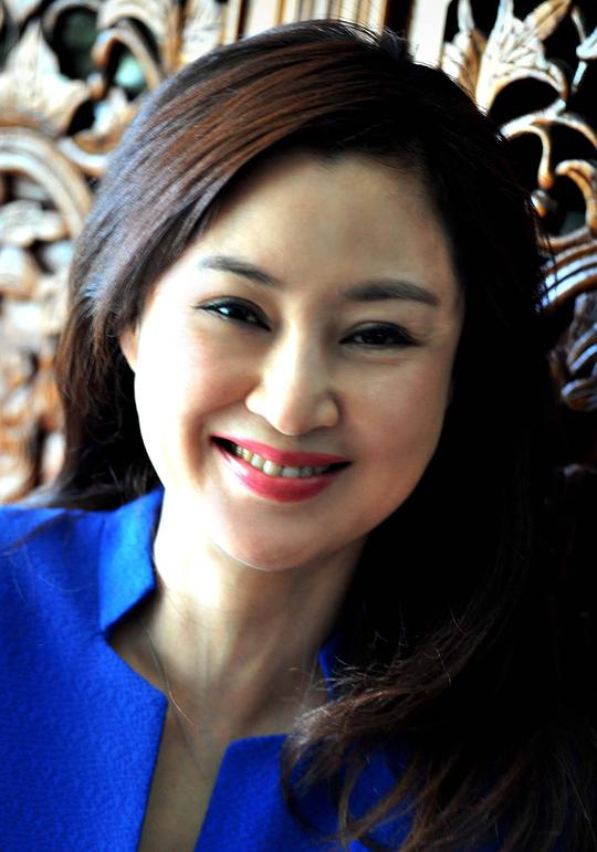 颜芳 Fang Yan