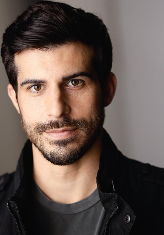 乔伊·贝宁 Joey Beni