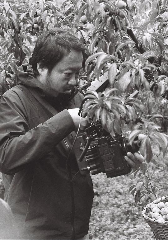 阎大众 Dazhong Yan