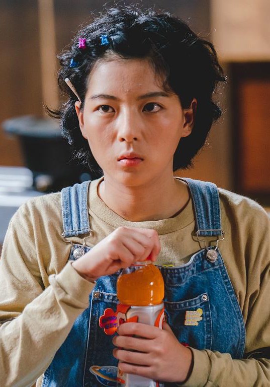 王颐 Wong Yi