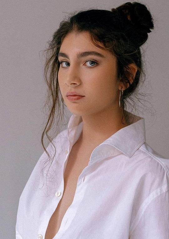 艾米·福曼 Amy Fourman